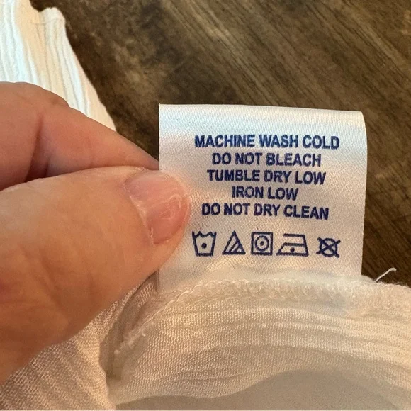 RIVER & ROSE White Long Sleeve Crinkle Pullover Top! Excellent condition! Medium - Picture 7 of 10